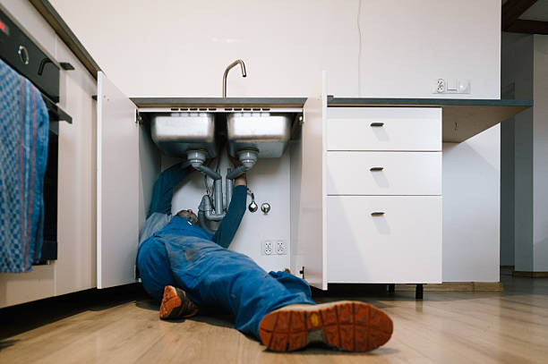 Professional Drain Cleaning technician working in Pocahontas, MO